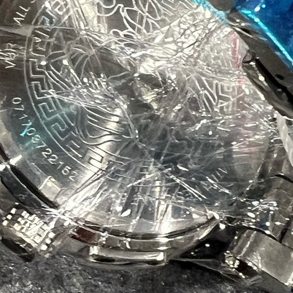 Versace Watch - Picture 3 of 4